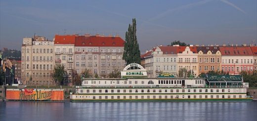 trip.am - Boat Hotels в Праге