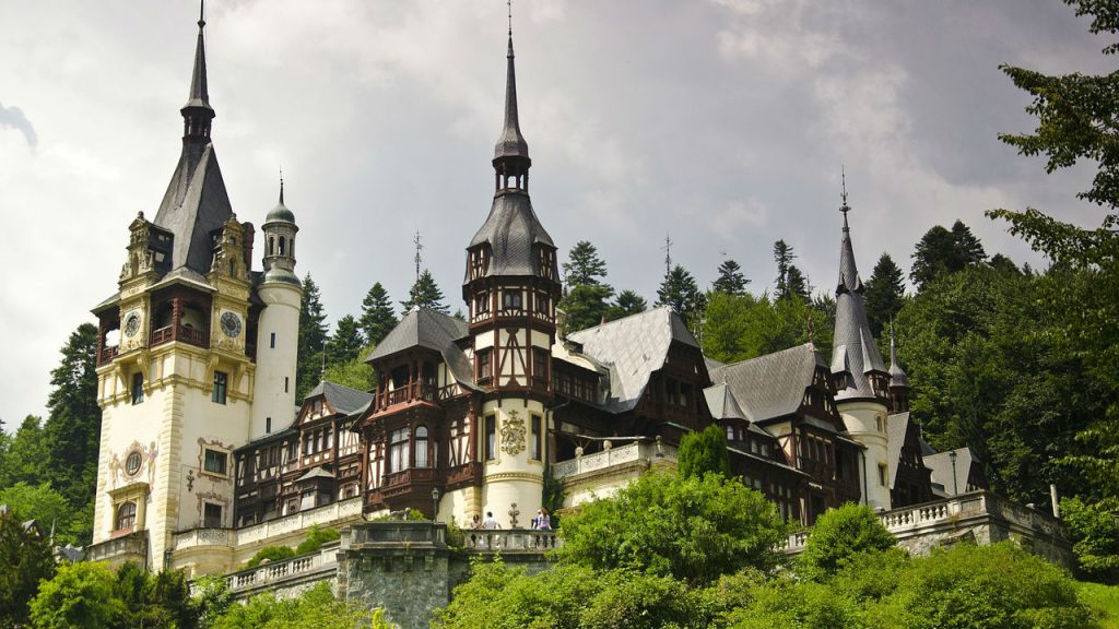trip.am - Peles Castle Sinaia Romania